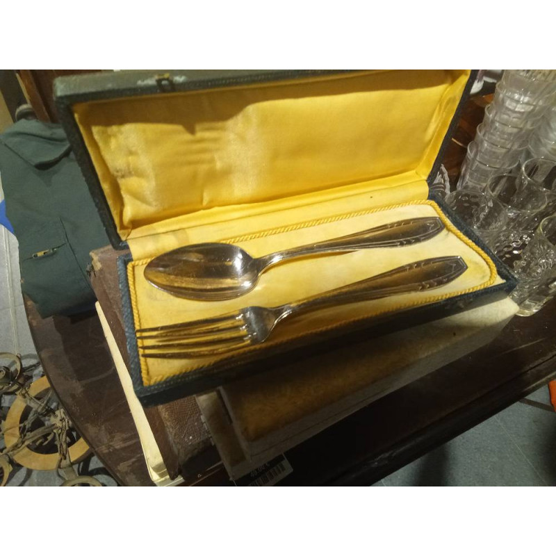 JUEGO 2 CUBIERTA PLATEADOS