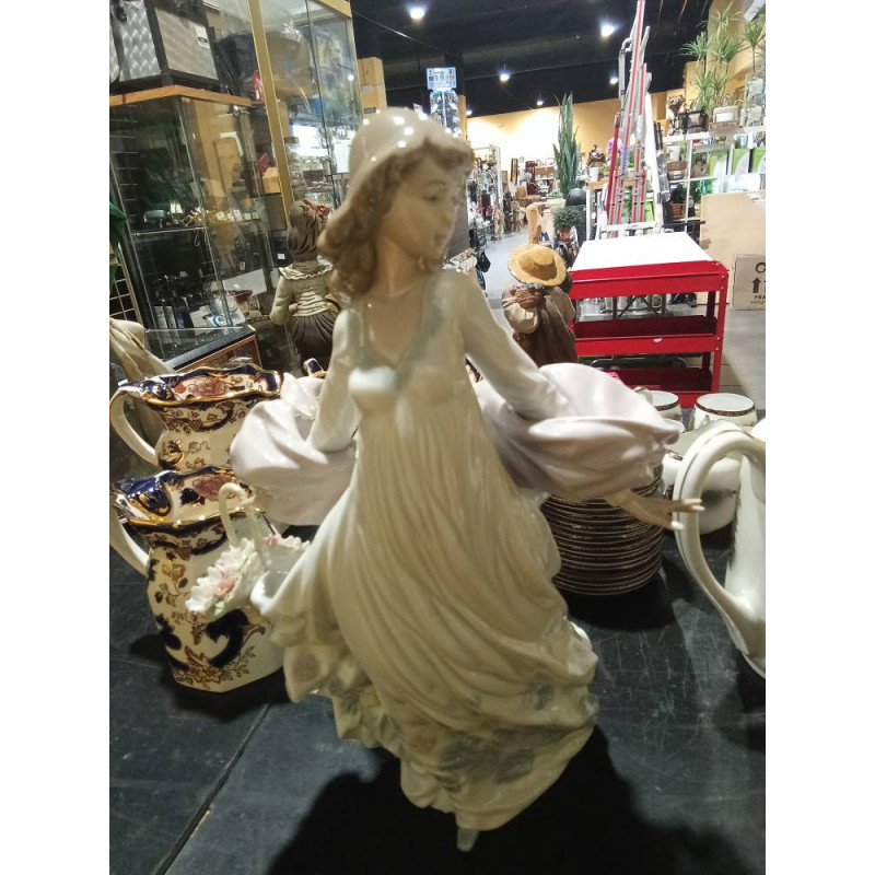 FIGURA LLADRO ESPLENDOR PRIMAVERAL 