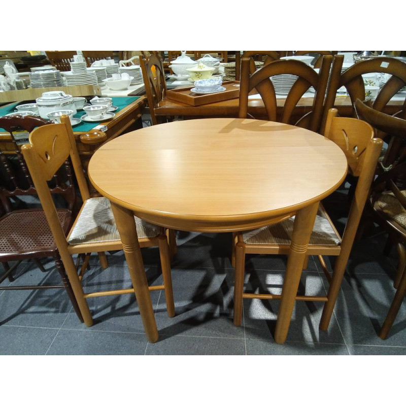 MESA COCINA Y 2 SILLAS