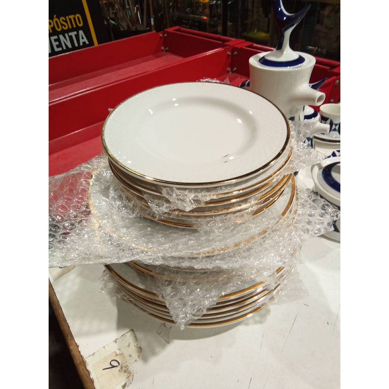 18 PLATOS ROYAL CHINA VIGO