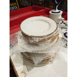 18 PLATOS ROYAL CHINA VIGO