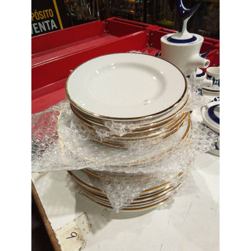 18 PLATOS ROYAL CHINA VIGO