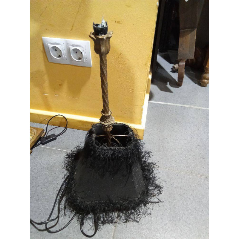 LÁMPARA DORADA P.NEGRA TARA