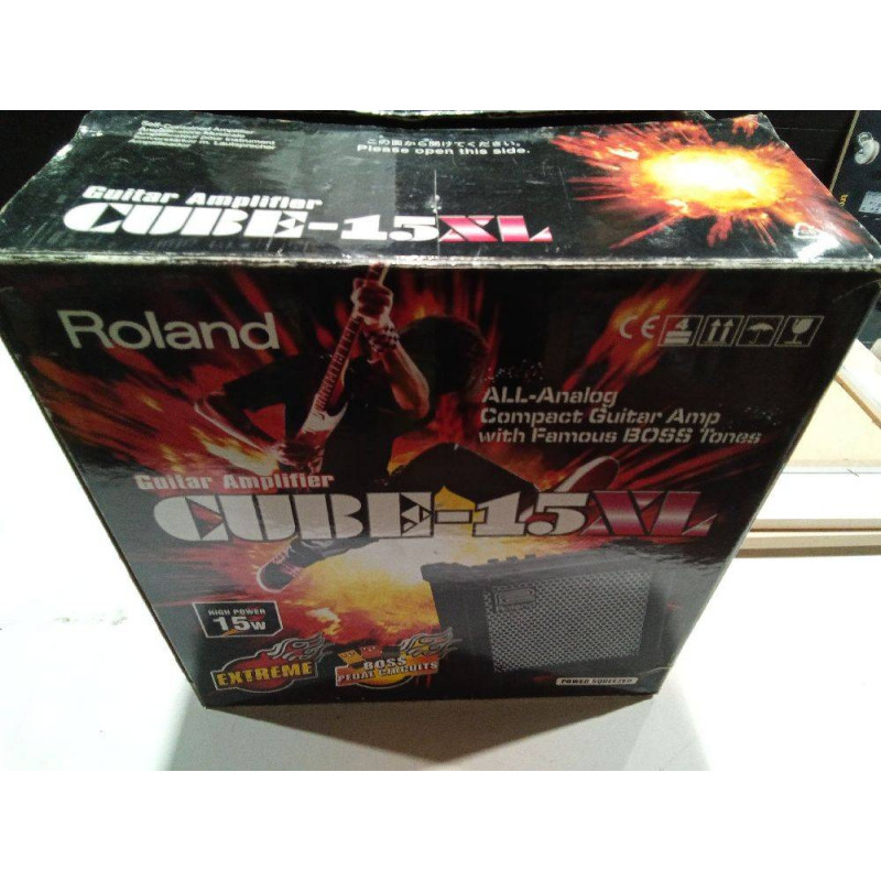 AMPLIFICADOR ROLAND CUBE 15 XL