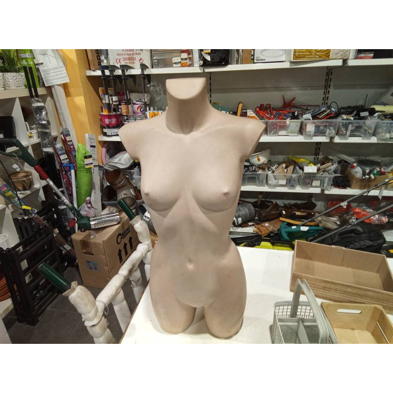 TORSO DE MUJER