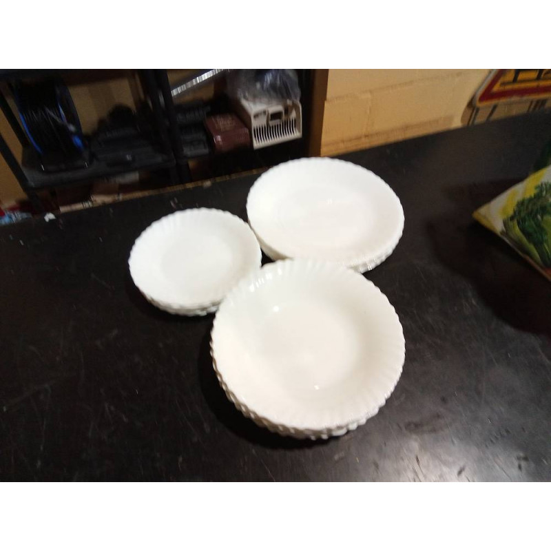 LOTE 18 PLATOS BLANCOS