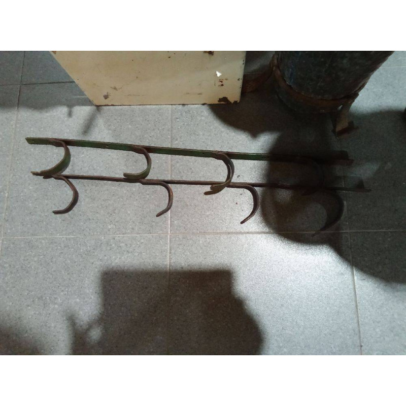 SOPORTES PARED METAL