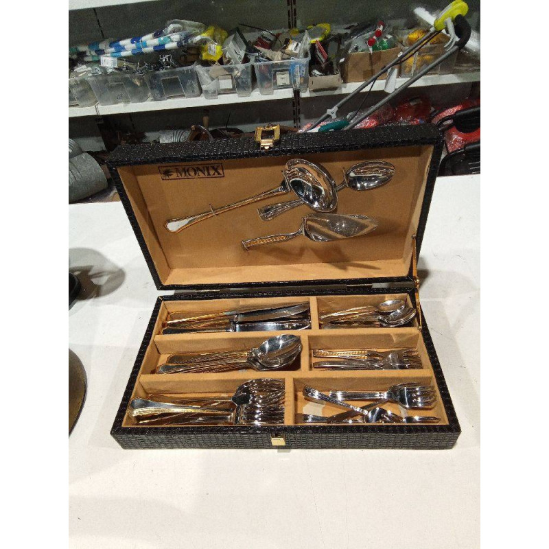 CUBERTERIA 55 PIEZAS