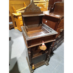 MESITA EXPOSITORA ANTIGUA...