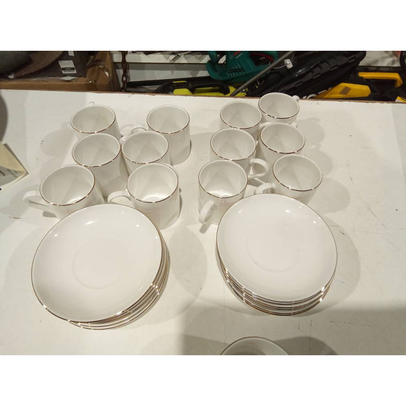 JUEGO CAFE FILO DORADO ZARA HOME 6 TAZAS Y 6 PLATOS