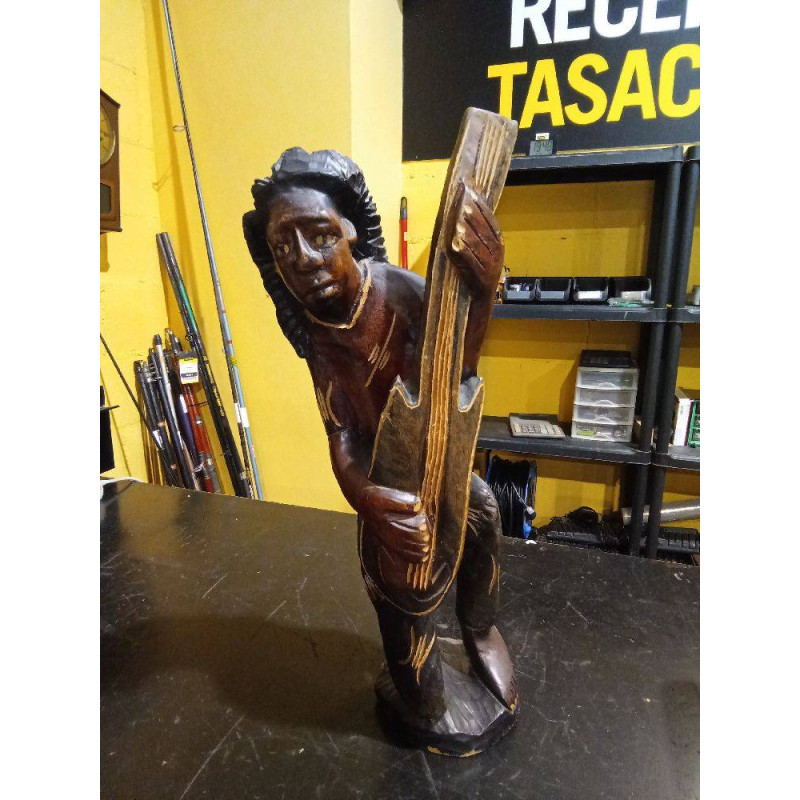 TALLA MADERA MÚSICO 