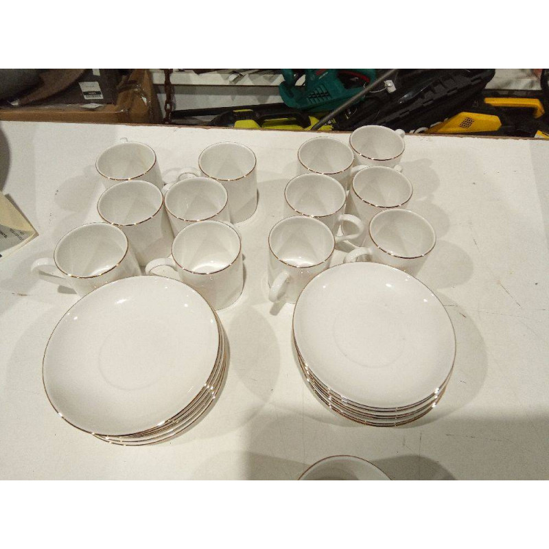 JUEGO CAFE FILO DORADO ZARA HOME 6 TAZAS Y 6 PLATOS