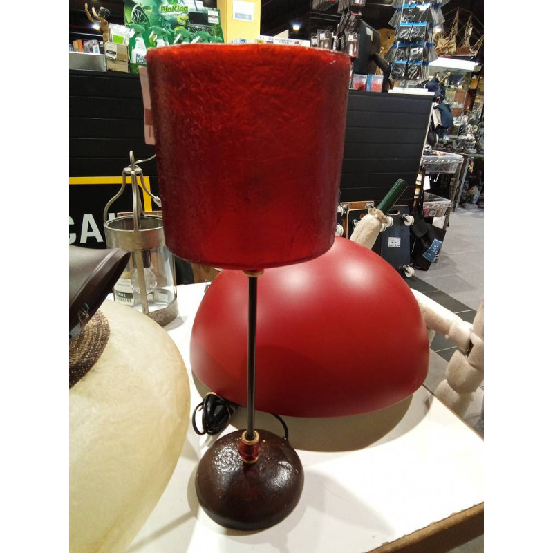 LAMPARA SOBREMESA PANTALLA FIBRA ROJA