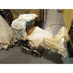 COCHE BEBE INGLES AÑOS 50 +ROPA ENCAJE