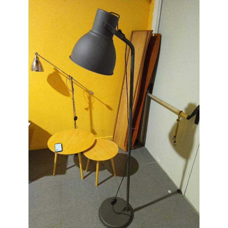 LAMPARA DE PIE HEKTAR