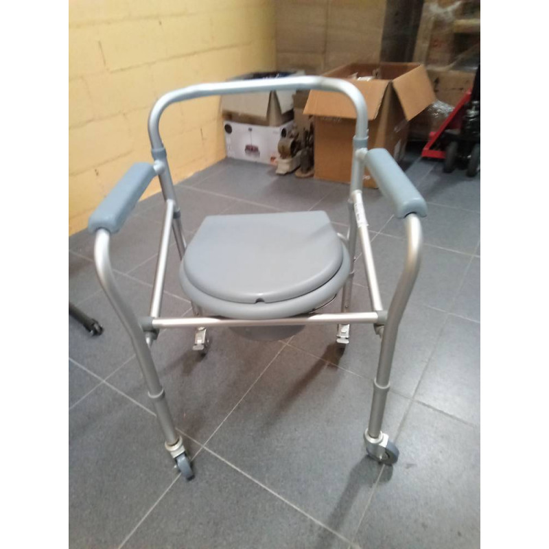 SILLA DE BAÑO  CON RUEDAS