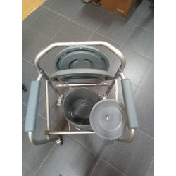 SILLA DE BAÑO  CON RUEDAS