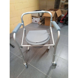 SILLA DE BAÑO  CON RUEDAS