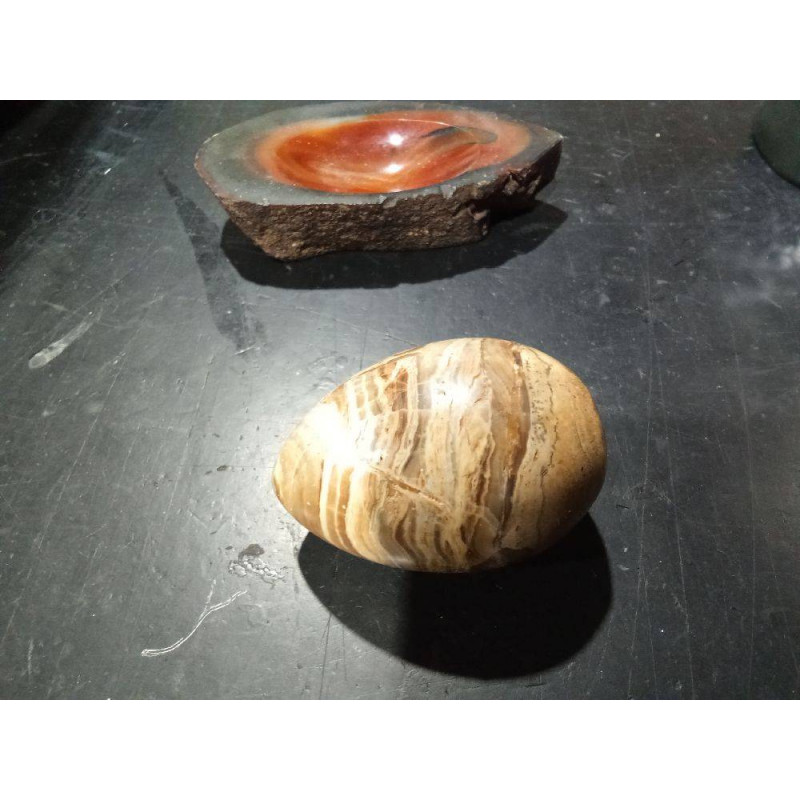 HUEVO DE PIEDRA