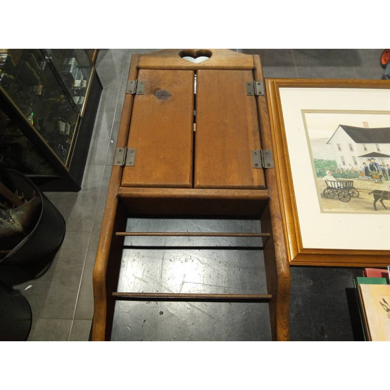 ESTANTERIA CON PUERTAS 