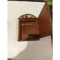 CUELGA LLAVES ANTIGUO