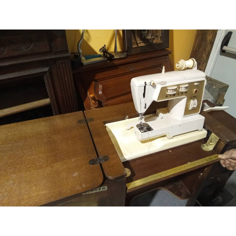 MAQUINA DE COSER  SINGER