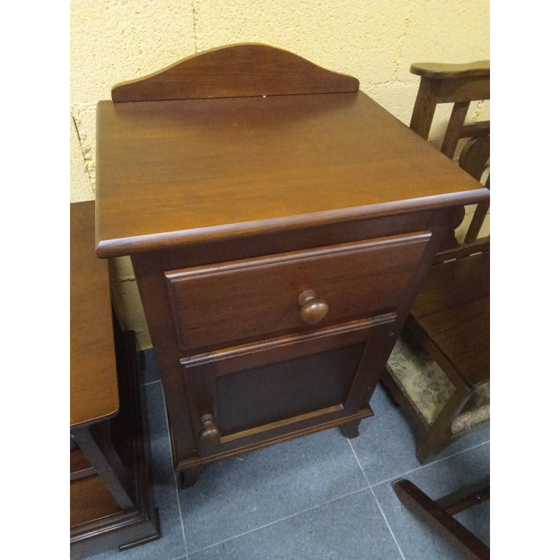 MESITA 1CAJ. 1 PUERTA MADERA 45X35X71 CM