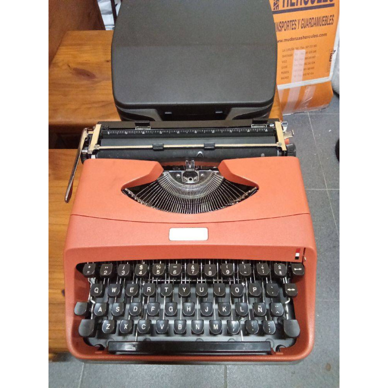 MÁQUINA ESCRIBIR VINTAGE NARANJA