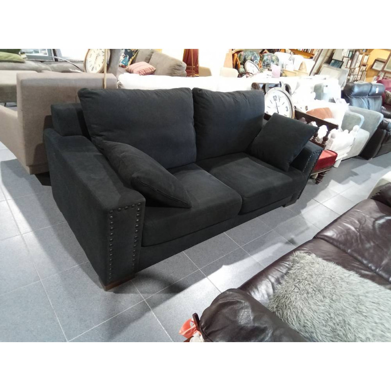 SOFA 2 PLAZAS NEGRO + 2 COJINES