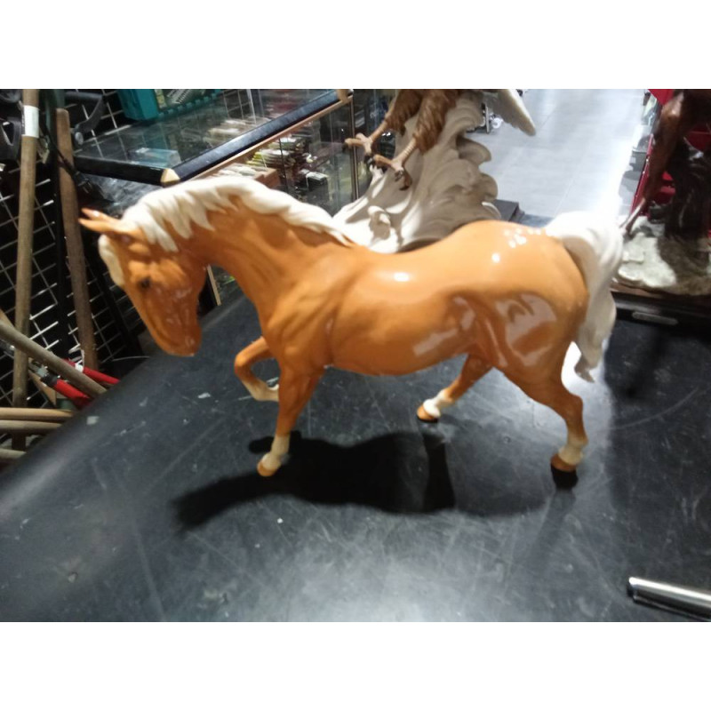FIGURA CABALLO  PORCELANA INGLESA