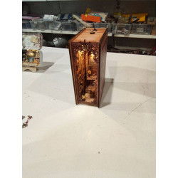 LIBRERIA MINIATURA CON LUZ 