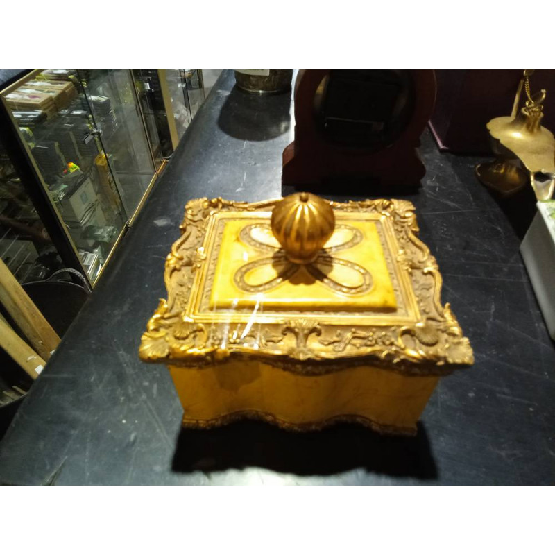 CAJA DECORATIVA