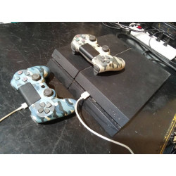 CONSOLA PS4+2 MANDOS