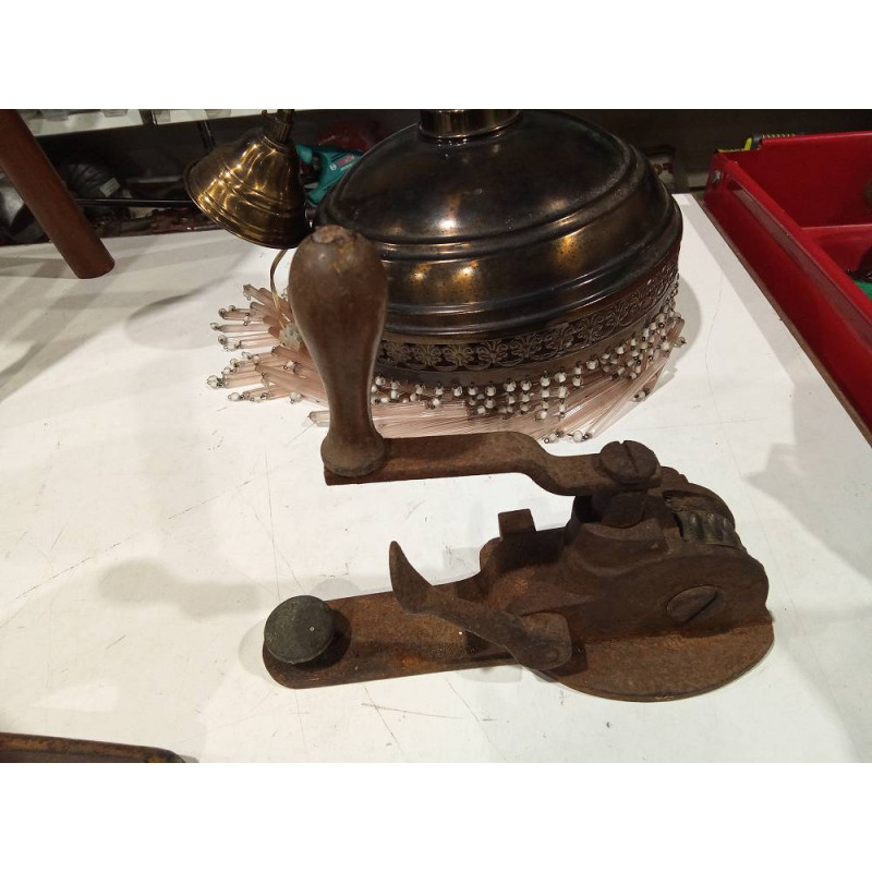MAQUINA ANTIGUA 