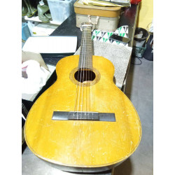 GUITARRA SUCESOR DE SATURNINO MONTALBO