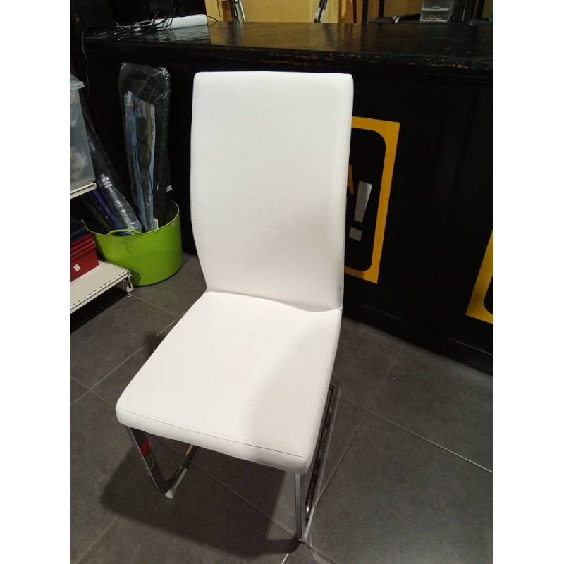 SILLA BLANCA POLIPIEL