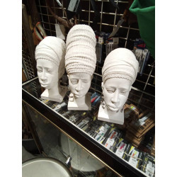 BUSTO AFRICANO